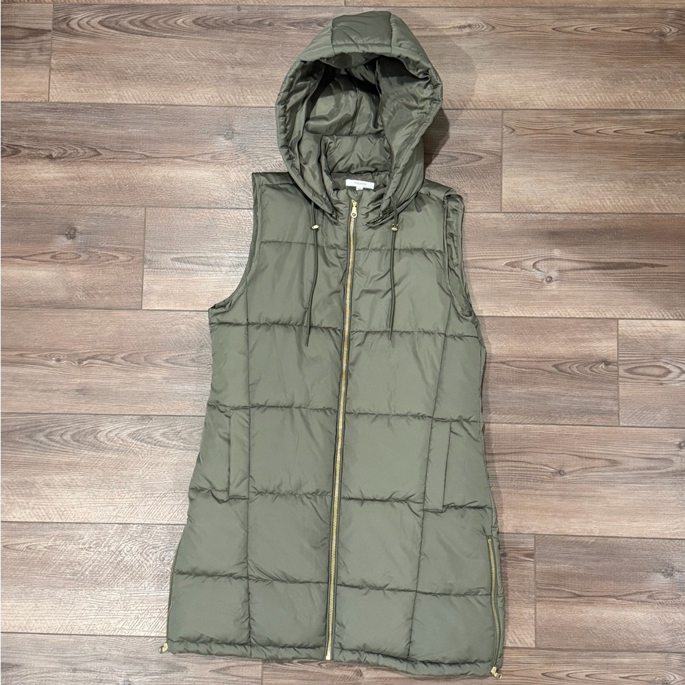 Maurices Olive Green Hooded Puffer Vest Women’s S w/ Gold Details
